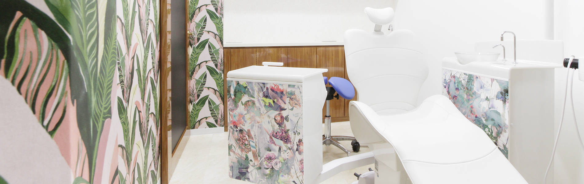 渋谷の女医（女性歯科医師）がいる歯医者ウエストウッドデンタルクリニックの診察台